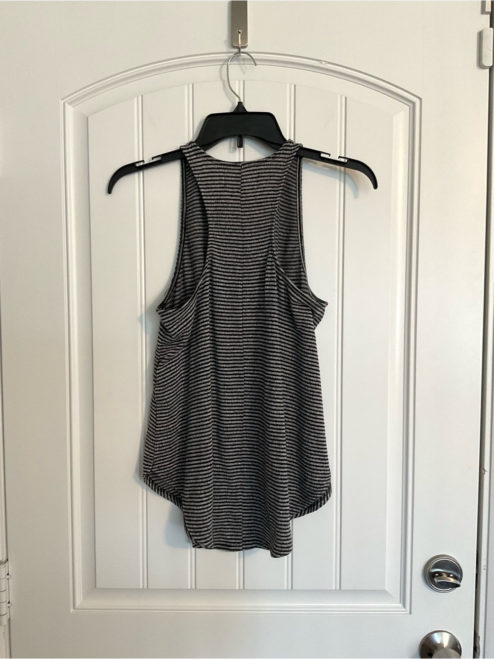 Abercrombie & Fitch Women’s Racerback Black and Grey Striped Tank Size Medium - Picture 2 of 8
